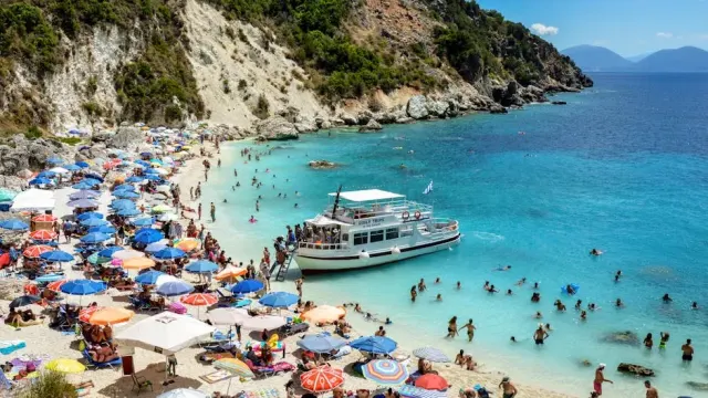 Attività acquatiche imperdibili a Forte dei Marmi per ogni amante del mare