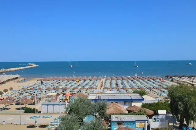 Spiagge sabbiose a Pietrasanta tra relax e avventura