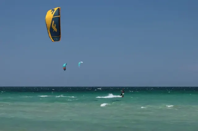 Versilia: avventure acquatiche tra onde